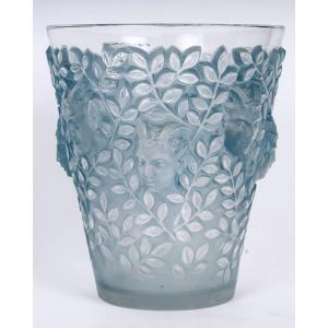1938 René Lalique - Vase Silènes Verre Blanc Patiné Bleu