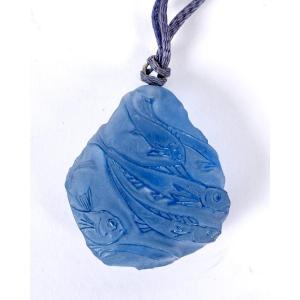 1912 René Lalique - Pendentif Poissons Verre Bleu Patiné Blanc