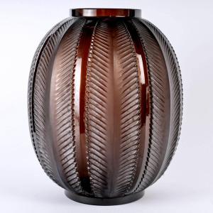 1932 René Lalique - Biskra Vase Amber Red Glass With White Patina