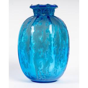 1912 René Lalique - Vase Fontaines Electric Blue Grey Patina
