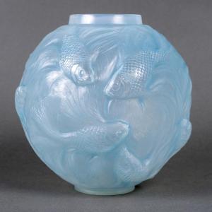 1924 René Lalique - Vase Formose Verre Opalescent Patiné Bleu