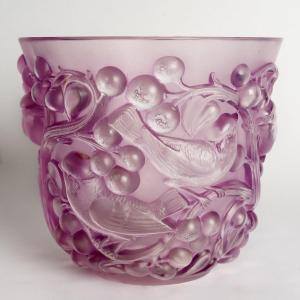 1927 René Lalique - Vase Avallon Verre Blanc Patiné Rose
