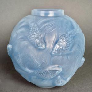 1924 René Lalique - Vase Formose Opalescent Glass With Blue Patina