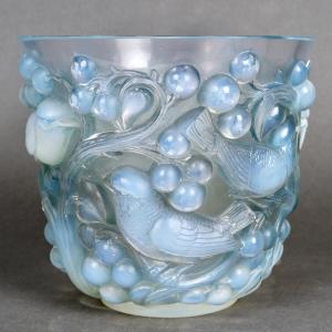 1927 René Lalique - Vase Avallon Opalescent Glass With Blue Patina