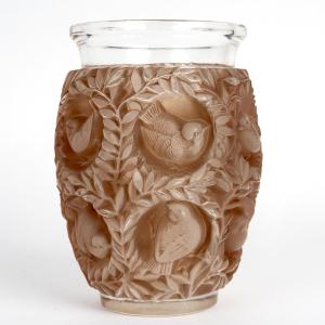 1939 René Lalique - Vase Bagatelle Verre Blanc Patiné Sépia