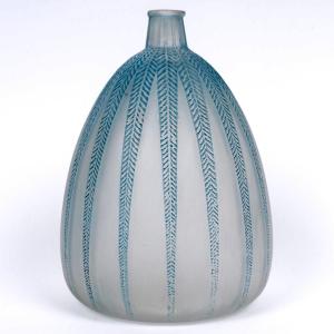 1921 René Lalique - Vase Mimosa Glass With Blue Patina