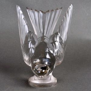 1928 René Lalique - Car Mascot Hirondelle Swallow Glass