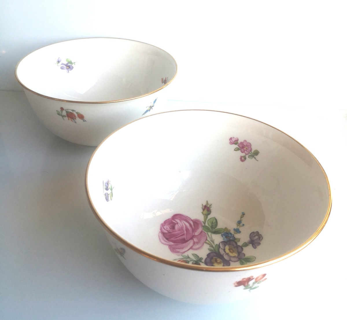 Paire de coupes KPM - 1890-1920 - Décor floral peint main 