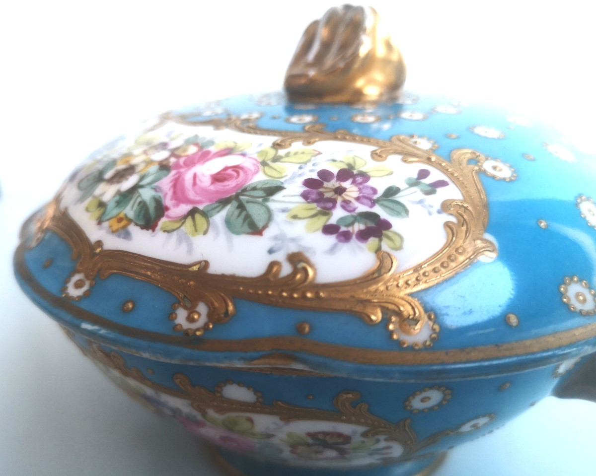 Coupe couverte à anses “dans le style Louis XV” Manufacture de Sèvres, travail du Second Empire-photo-2
