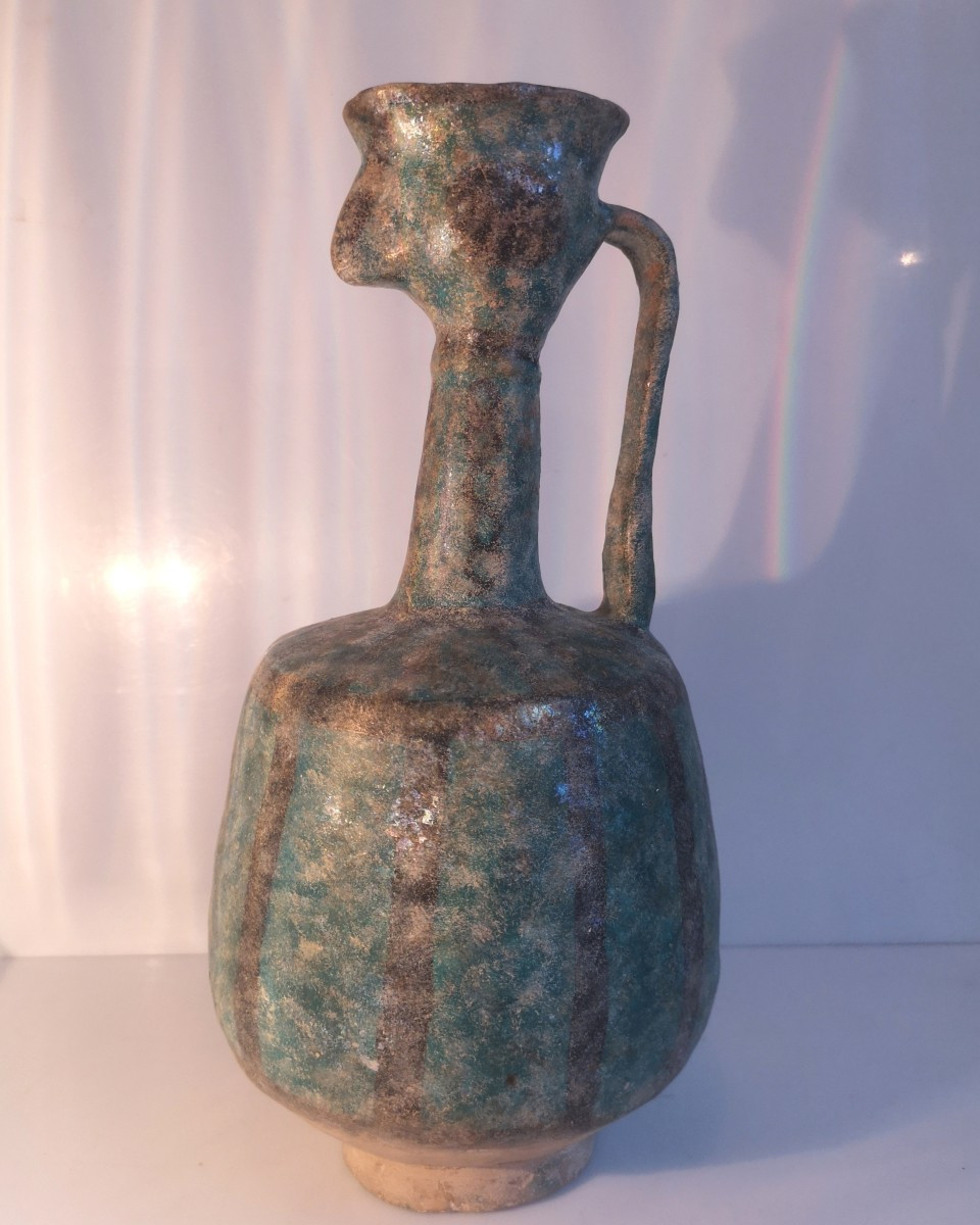 Iran, époque Seldjoukide, XIIIᵉ siècle Pichet zoomorphe à tête d’oiseau – céramique turquoise