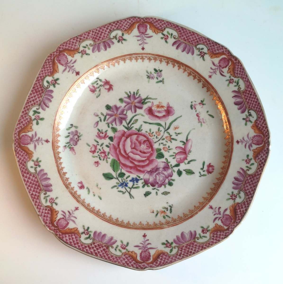 China — Qing Dynasty, Qianlong Period (1736–1795) Porcelain Plate With Famille Rose Decoration 