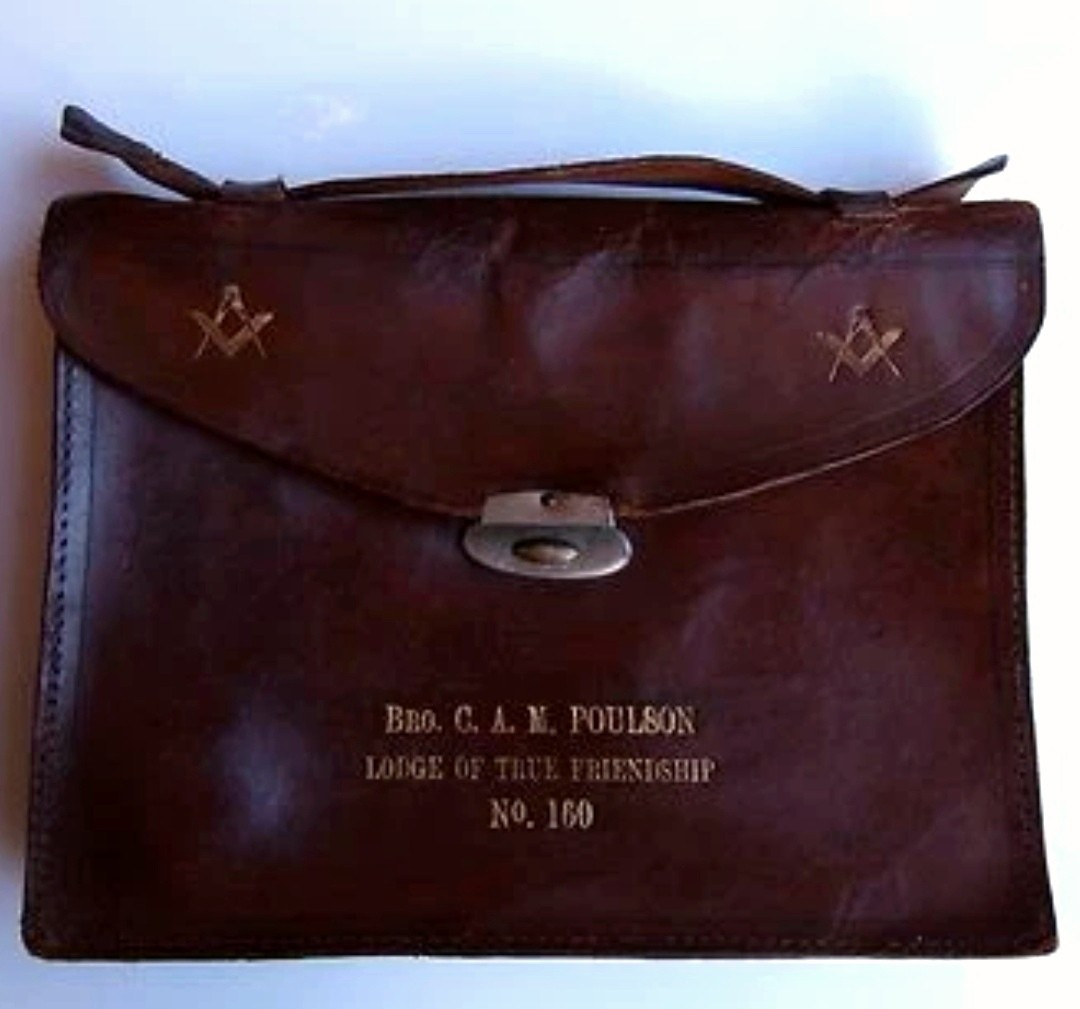 English Freemason's Apron And Satchel – Lodge Of True Friendship No. 160 – London-photo-4