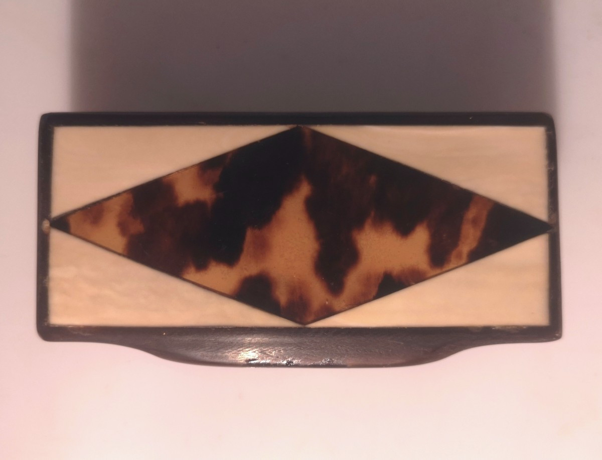 Antique Stamp Box In Horn Inlaid With Ivory And Tortoiseshell – Late 19th Century-photo-2