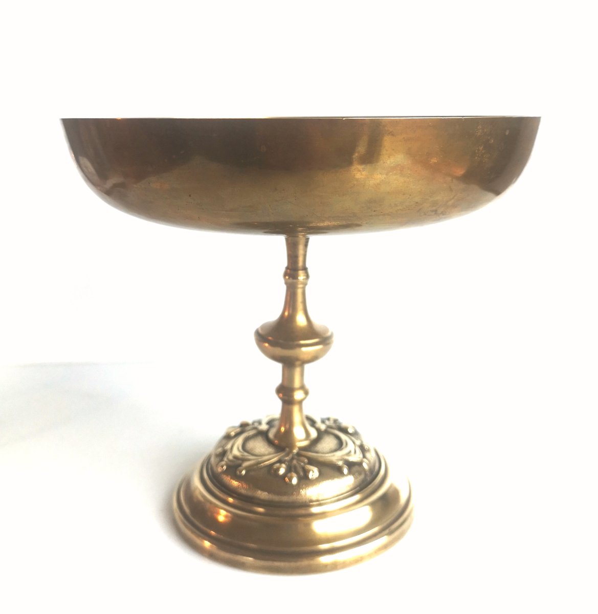 Coupe En Bronze Napoléon III Ornée d'Une Tête De Bacchante Et De Trophées