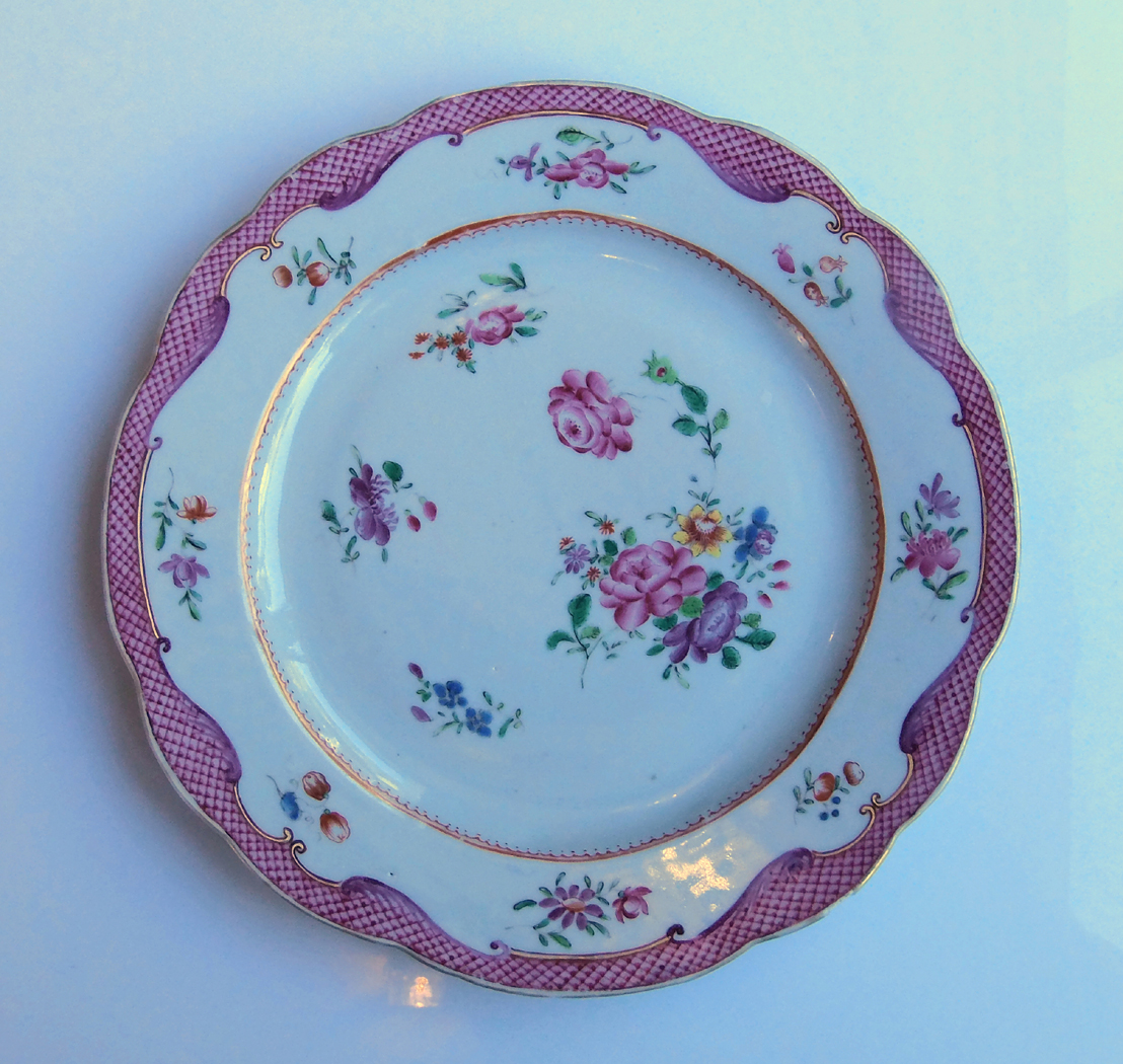  Assiette En Porcelaine De Chine De La Compagnie Des Indes - Epoque Qianlong 18ème