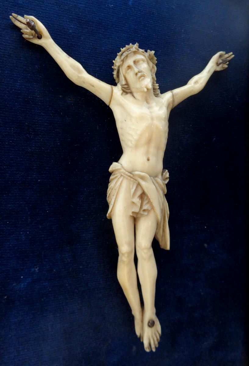 Crucifix Sculpté - Cadre Doré - Fin18ème - Dim 41 X 25 Formant Bénitier-photo-3