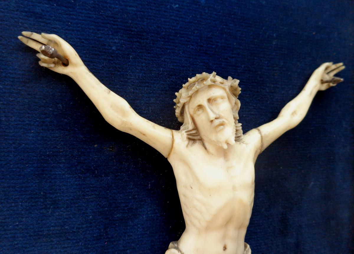 Crucifix Sculpté - Cadre Doré - Fin18ème - Dim 41 X 25 Formant Bénitier-photo-3