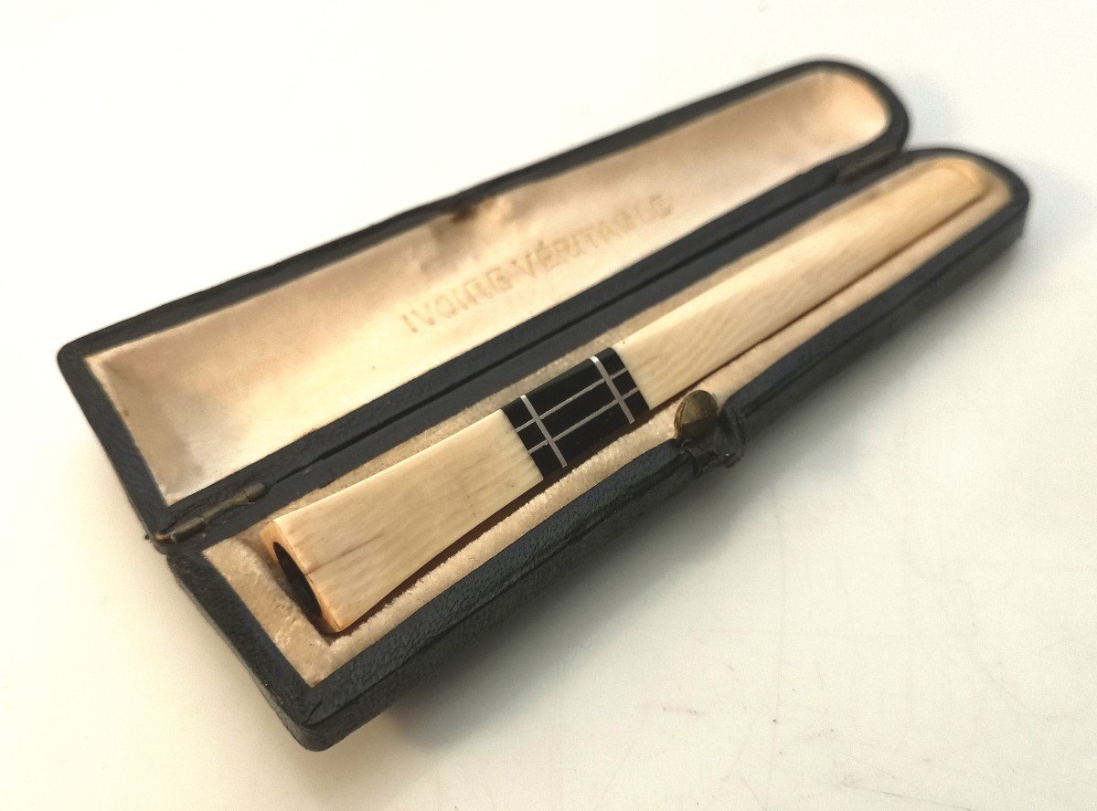 Fume-cigarette Art Deco Ivoire , Filets Argent Sur &eacute;b&egrave;ne 10 Cm
