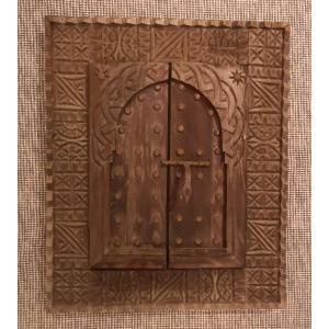 Panneau mural marocain sculpté à deux portes, vers 1960