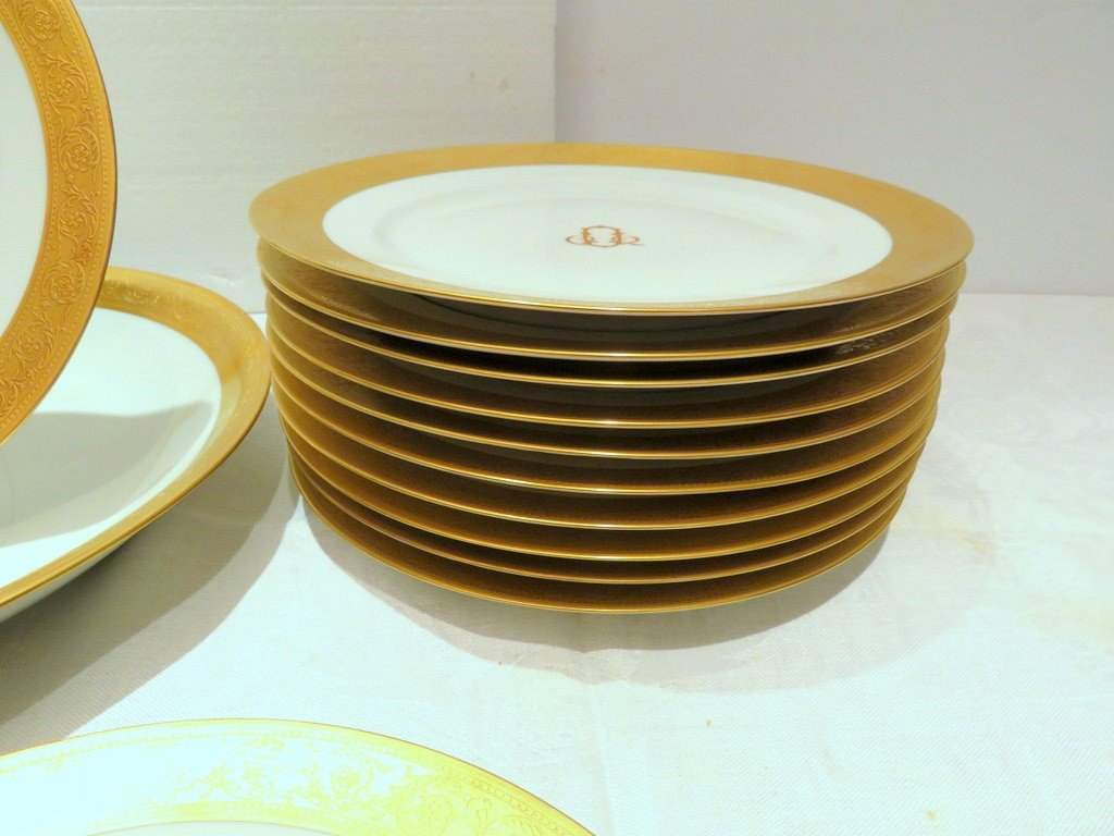 Haviland Dinner Set  12 Plates And 2 Dishes In Limoges Porcelain Thistle Gold Monogrammed Cor-photo-4