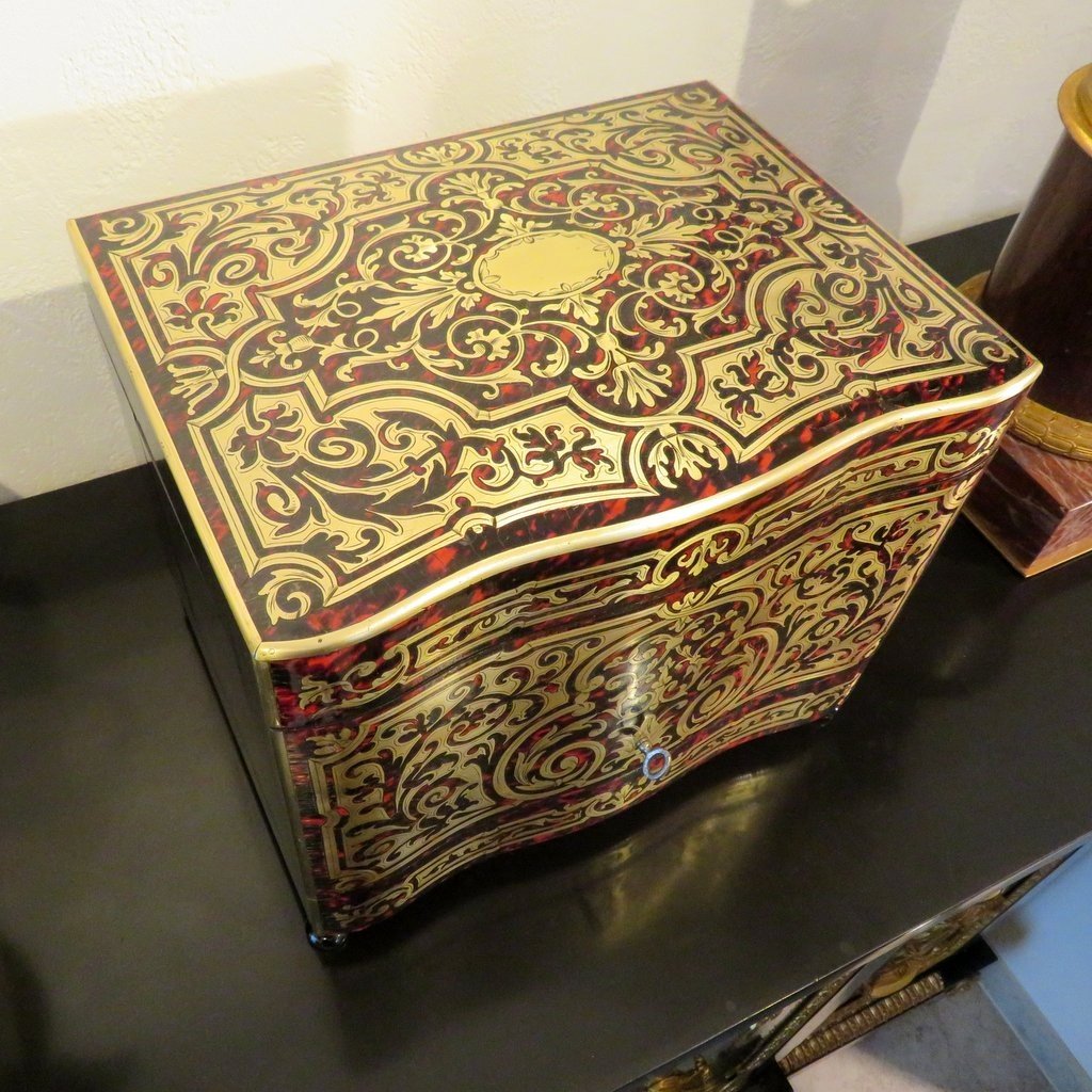 Cave à Liqueur Mouvementée Marqueterie Boulle d'époque Napoléon III