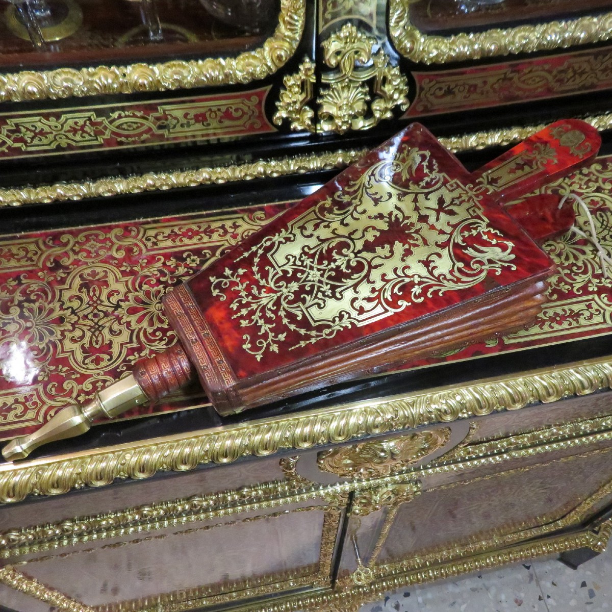 Soufflet de cheminée 2 faces en marqueterie Boulle époque XVIII