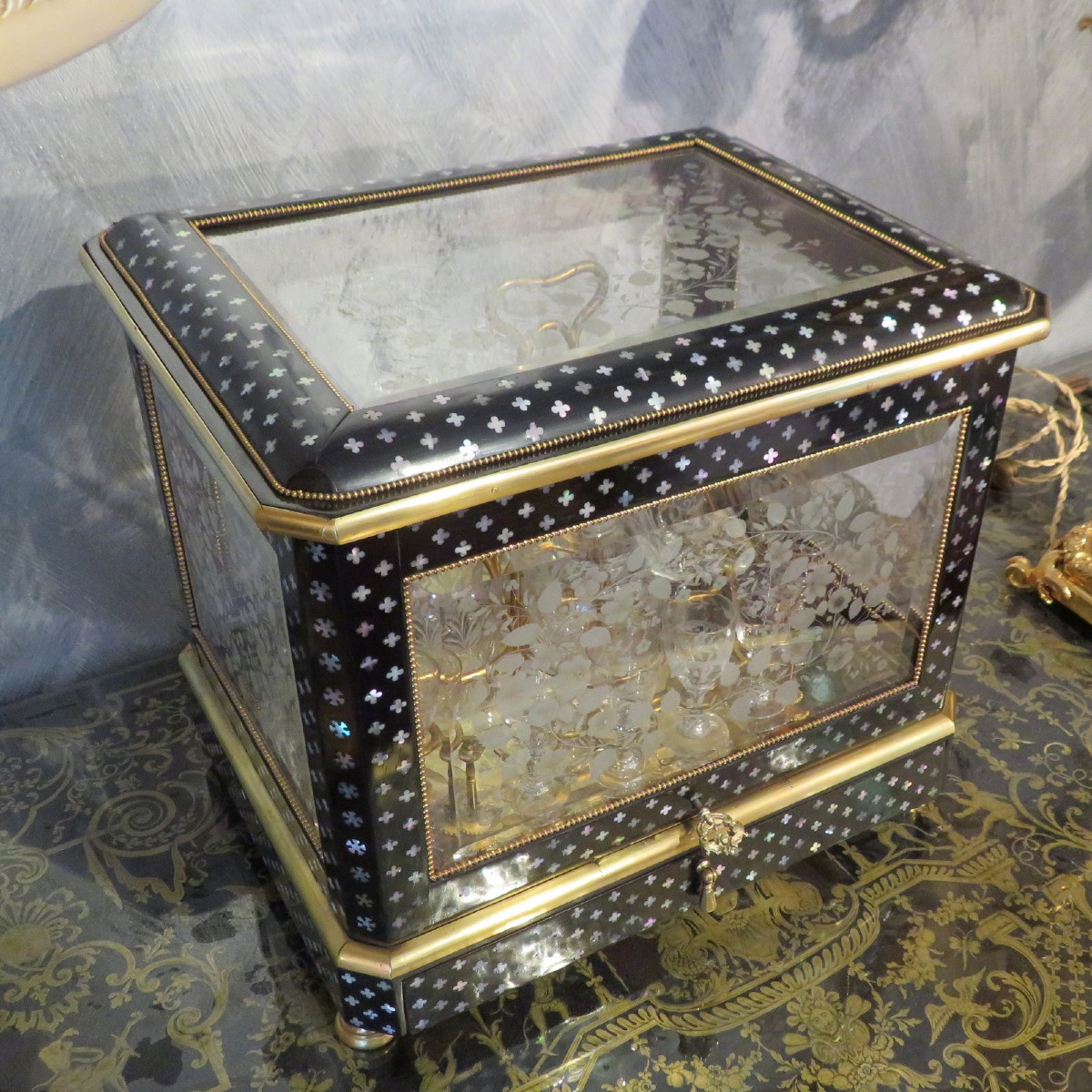 Stamped Grade Tantalus Box Liqueur Cellar In Marquetry à La Reine Napoleon III Period