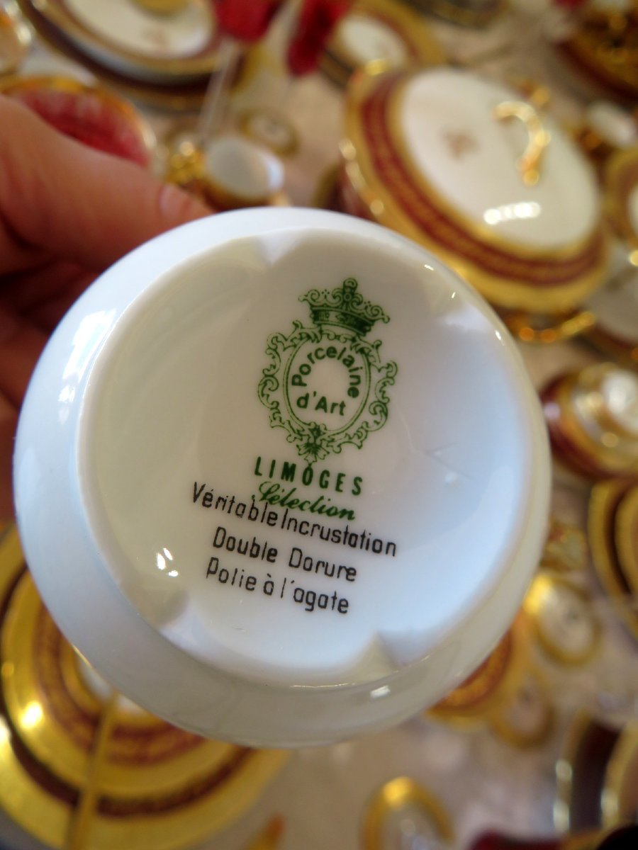 BERNARDAUD Service de 116 piéces en porcelaine de Limoges Thistle Or et Rouge -photo-5