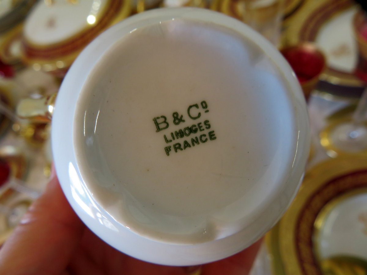 BERNARDAUD Service de 116 piéces en porcelaine de Limoges Thistle Or et Rouge -photo-7