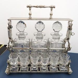 BACCARAT signé Portant service à liqueur en Bronze Argenté d'époque Napoléon III