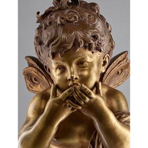 A. MOREAU ’’Fée embrassant’’ . Bronze d’édition, multi-patines - 47cm