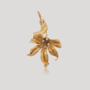 Yellow Gold Diamond Flower Brooch, 19th Century