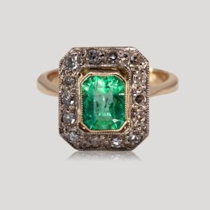 Rectangle Emerald Ring With Cut Sides And Diamonds, 1930s