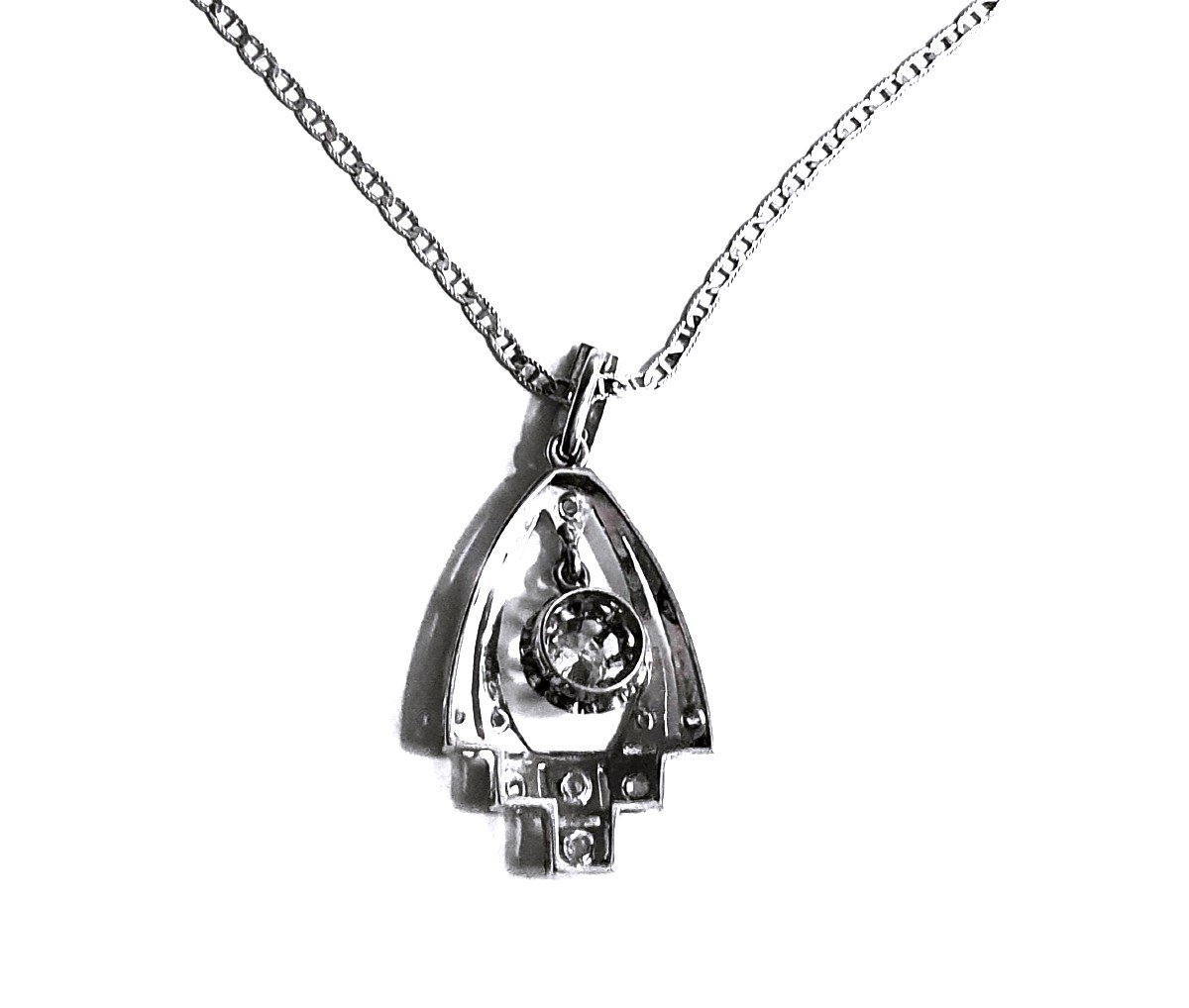 COLLIER avec PENDENTIF ART DECO - OR BLANC et PLATINE - DIAMANTS - VERS 1930-photo-3