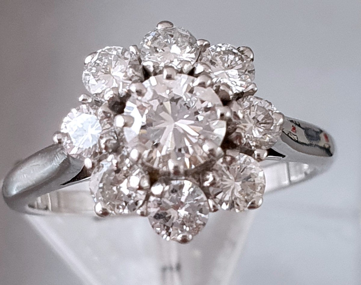 Marguerite Ring White Gold And Modern Cut Diamonds-photo-3