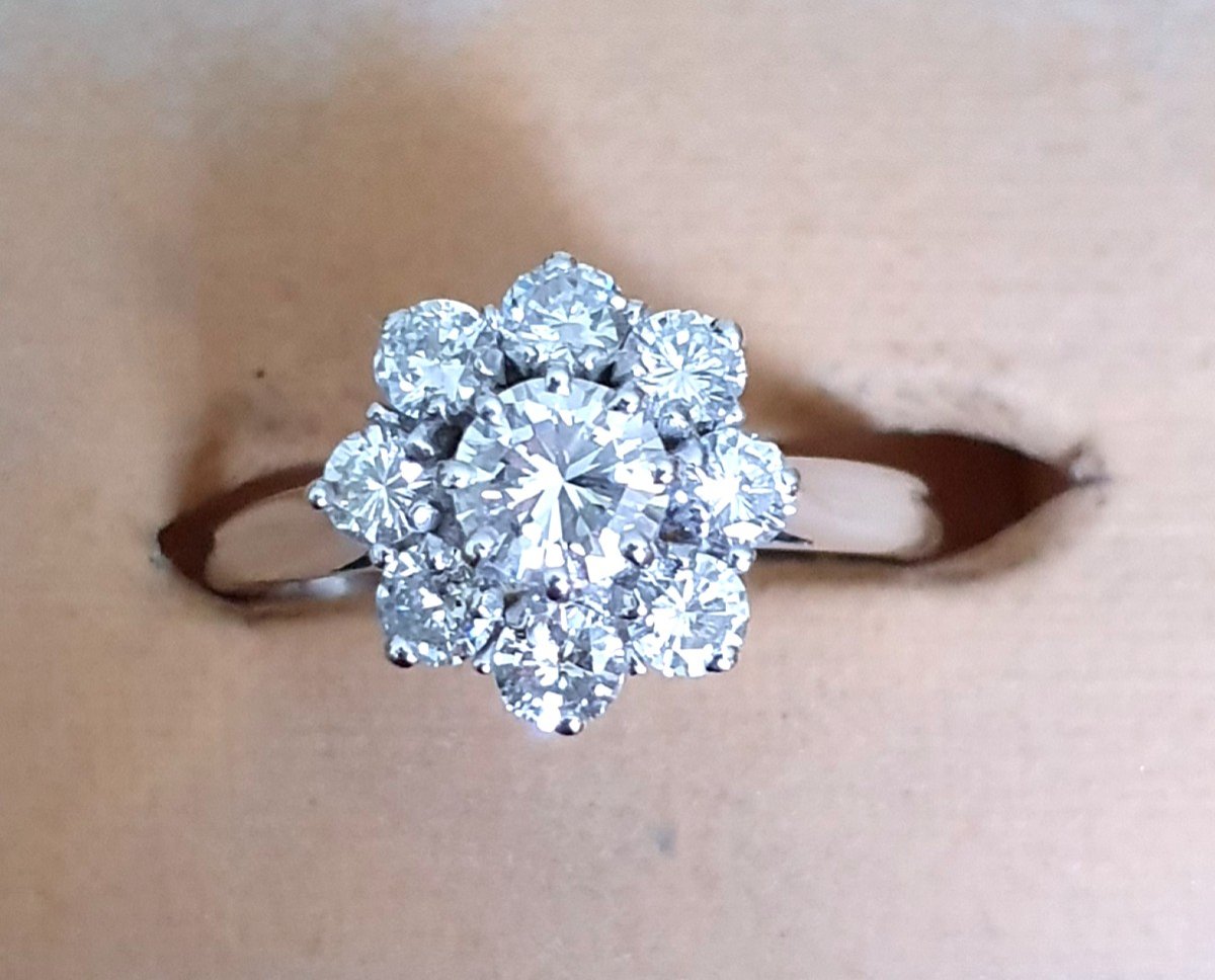 Marguerite Ring White Gold And Modern Cut Diamonds