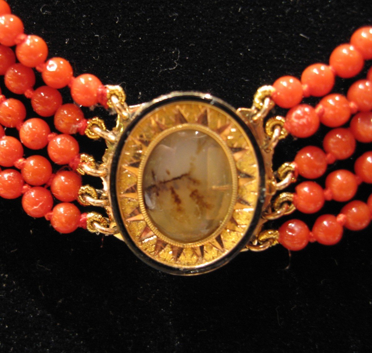 COLLIER 5 RANGS DE CORAIL MÉDITERRANÉEN  AVEC FERMOIR OR ET AGATE HERBORISÉE  - EPOQUE CHARLE X-photo-2