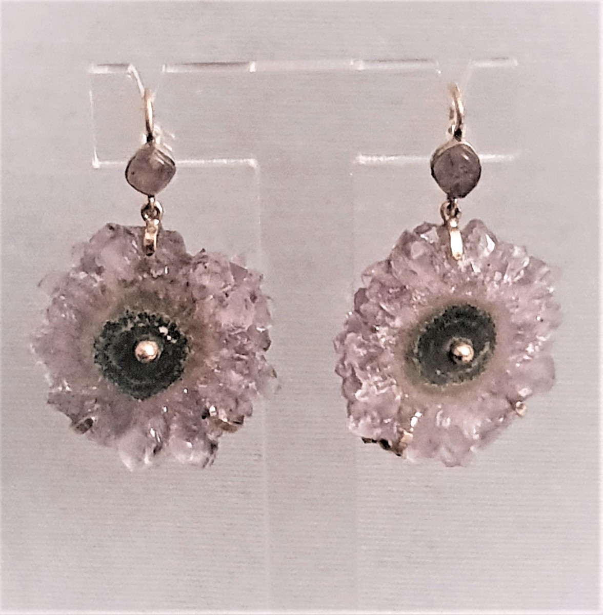 Earrings In Yellow Gold With A Slide Of Amethyst Geode-photo-4