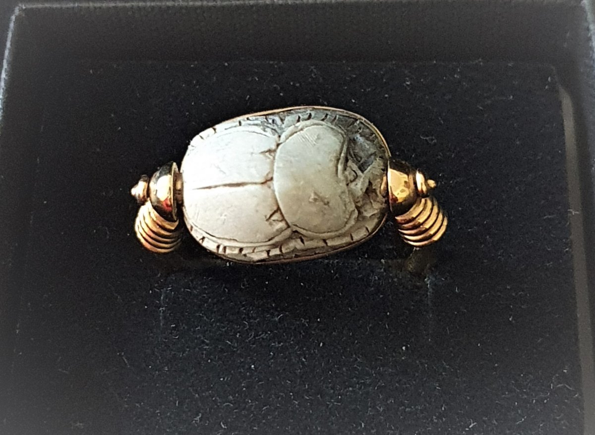  Gold Yellow  Ring &  Old  Egyptian Scarab