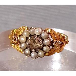 Secret Ring - Old - Circa 1830 - Yellow Gold - Sea Perls