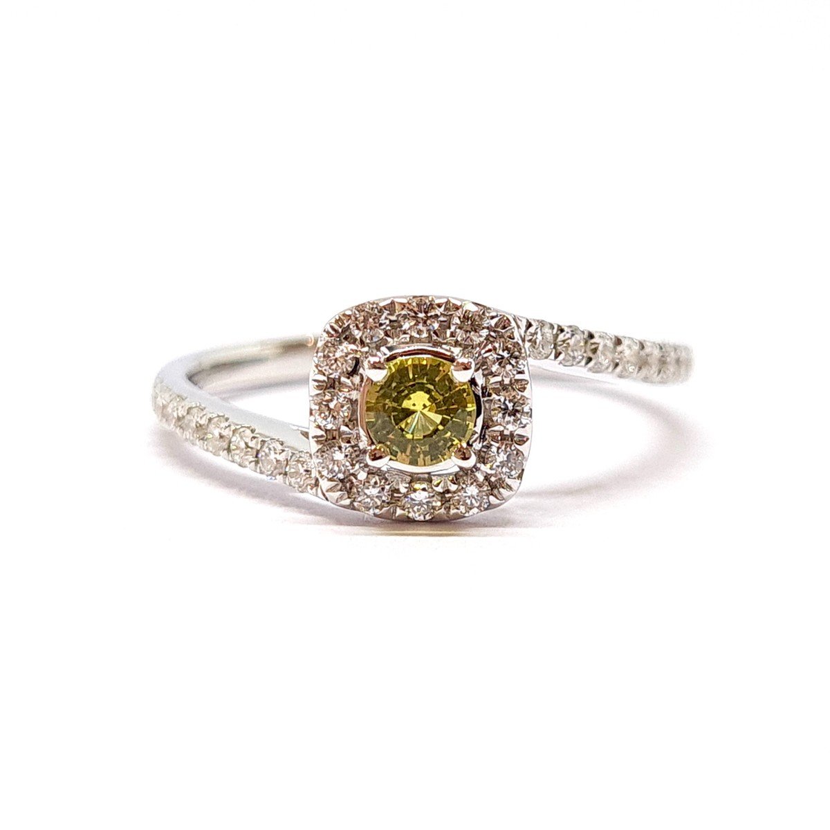 Yellow Sapphire Diamonds 18 Carats White Gold Ring