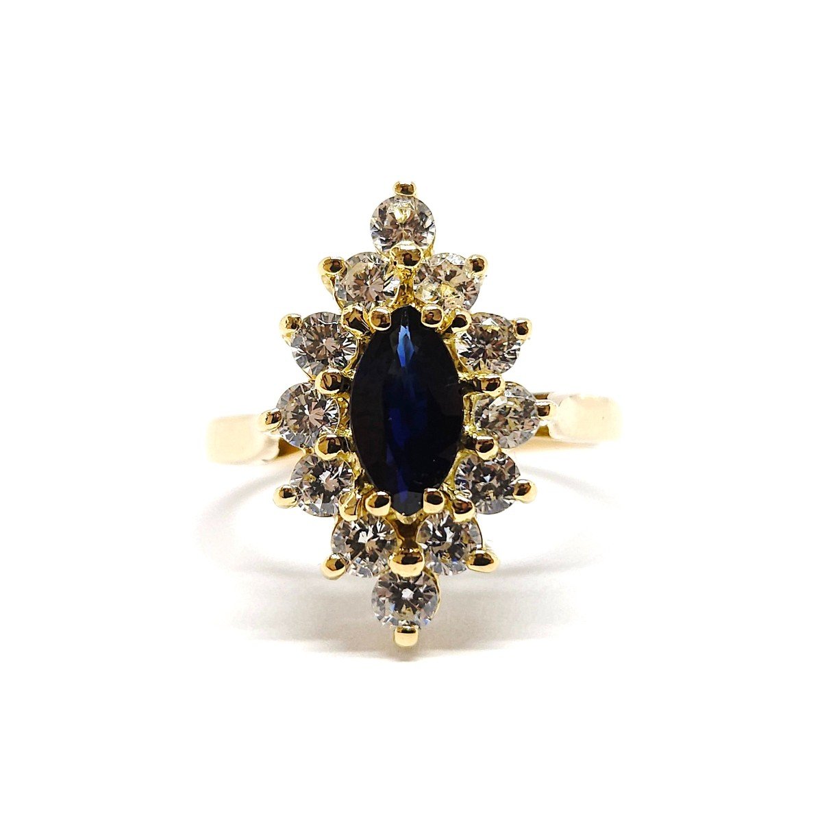 Daisy Sapphire Diamonds 18 Carats Yellow Gold Ring