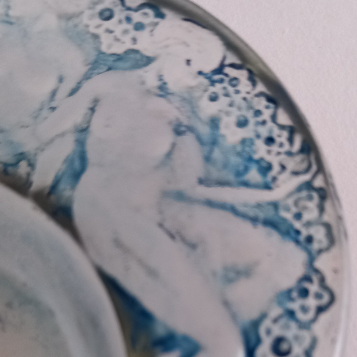 Lalique René Women's Ashtray-photo-1