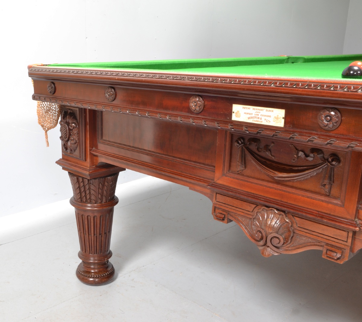 TABLE DE BILLARD OU DE SNOOKER ANCIENNE AVEC DÉCORATION ORNÉE-photo-3