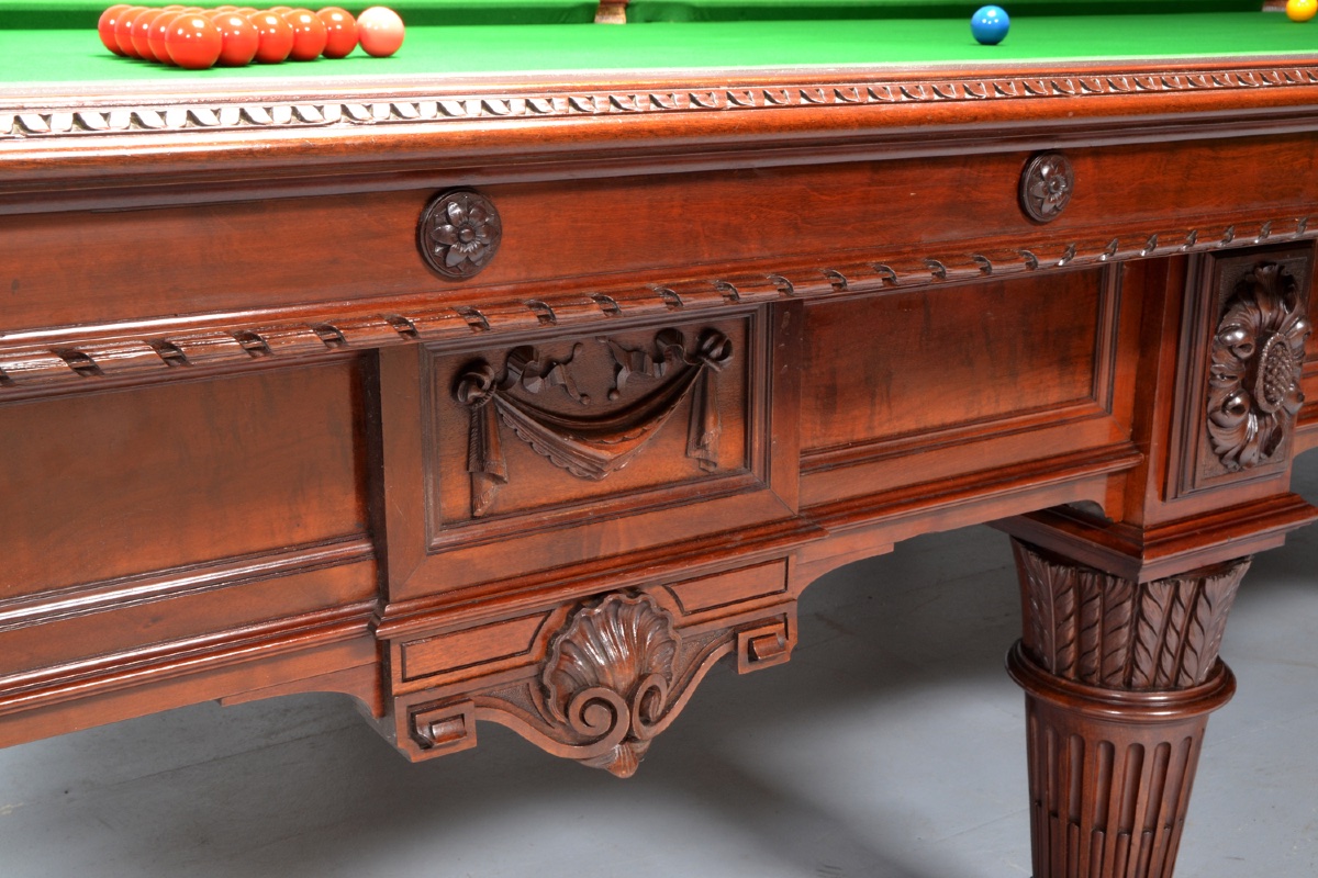 TABLE DE BILLARD OU DE SNOOKER ANCIENNE AVEC DÉCORATION ORNÉE-photo-1