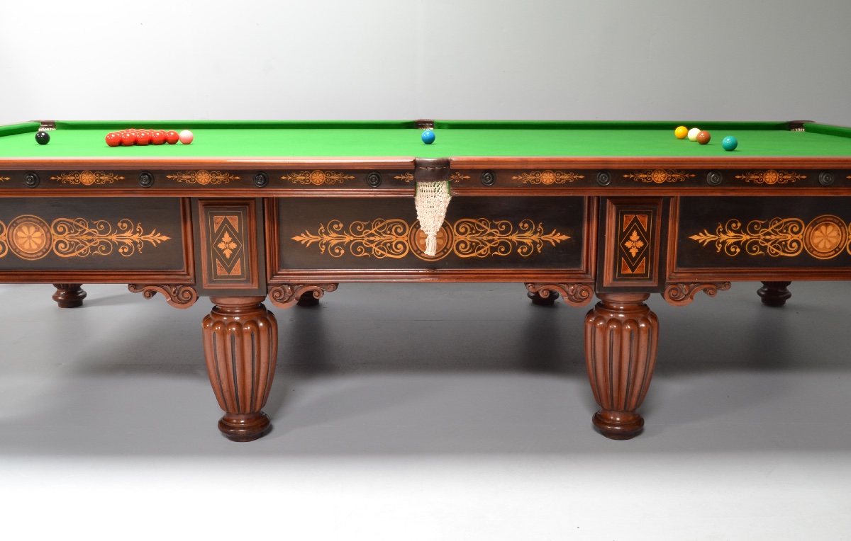 TABLE DE BILLARD OU DE SNOOKER ANCIENNE AVEC DÉCORATION ORNÉE-photo-2