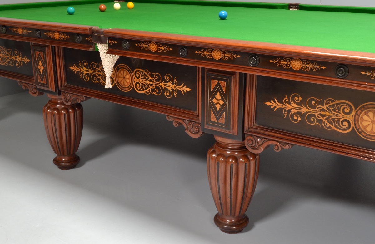 TABLE DE BILLARD OU DE SNOOKER ANCIENNE AVEC DÉCORATION ORNÉE-photo-3