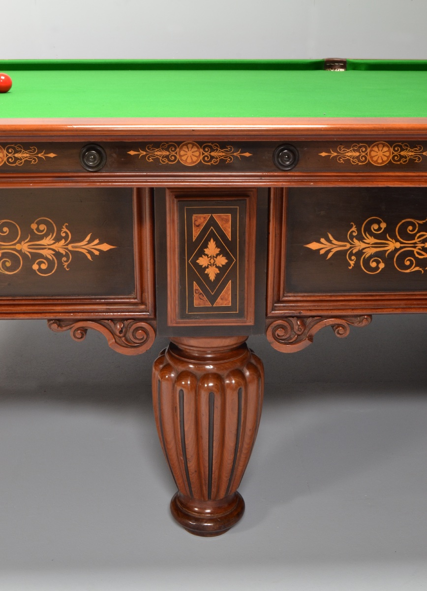 TABLE DE BILLARD OU DE SNOOKER ANCIENNE AVEC DÉCORATION ORNÉE-photo-1