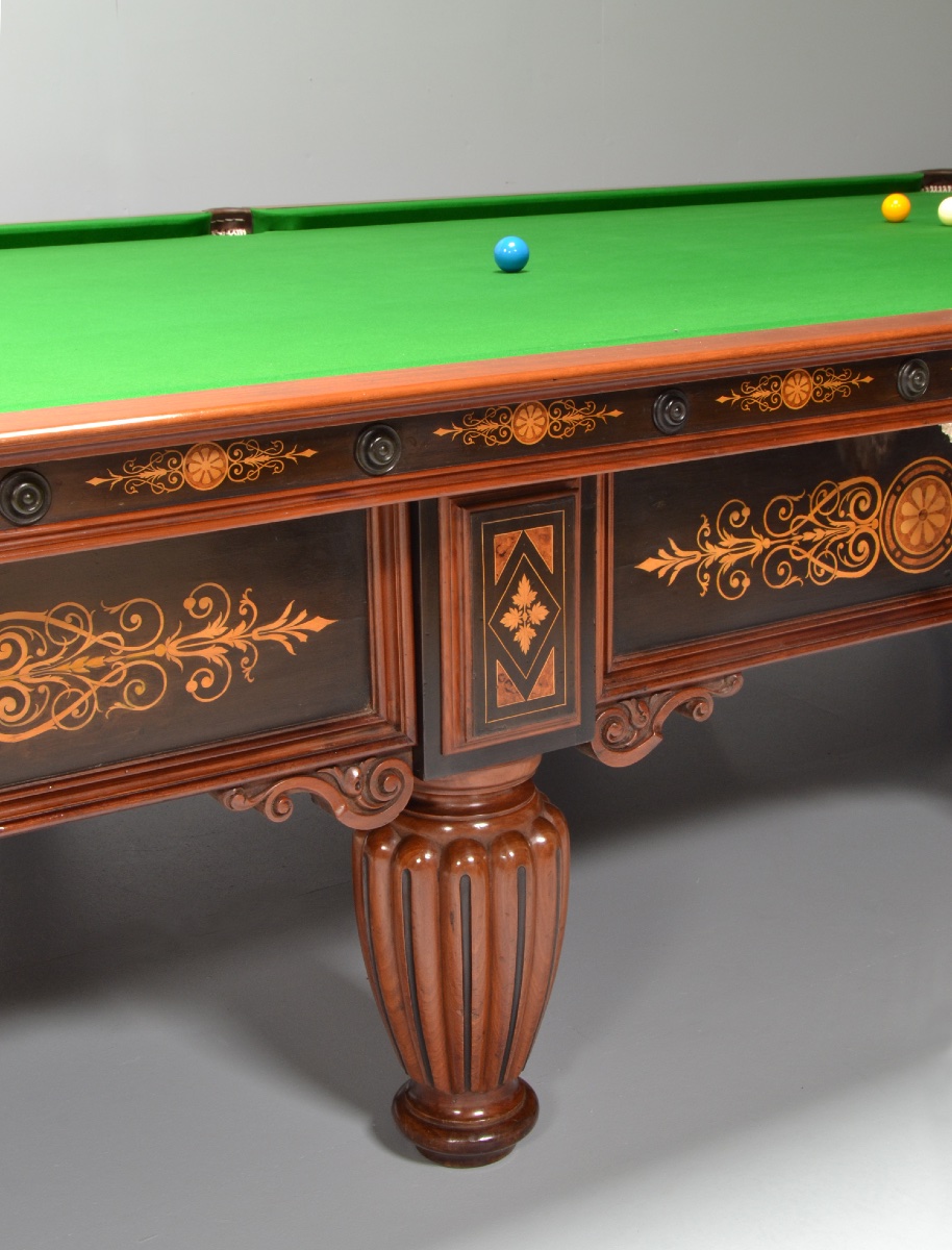 TABLE DE BILLARD OU DE SNOOKER ANCIENNE AVEC DÉCORATION ORNÉE-photo-3