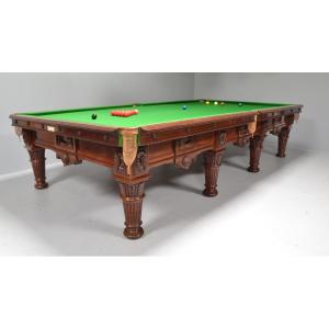 TABLE DE BILLARD OU DE SNOOKER ANCIENNE AVEC DÉCORATION ORNÉE